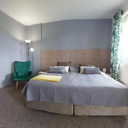 Hostel Dom Polonii W Zytkiejmach
