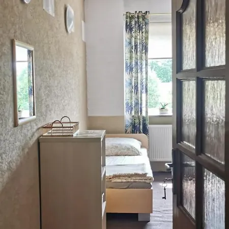 Dom Polonii W Zytkiejmach Hostel